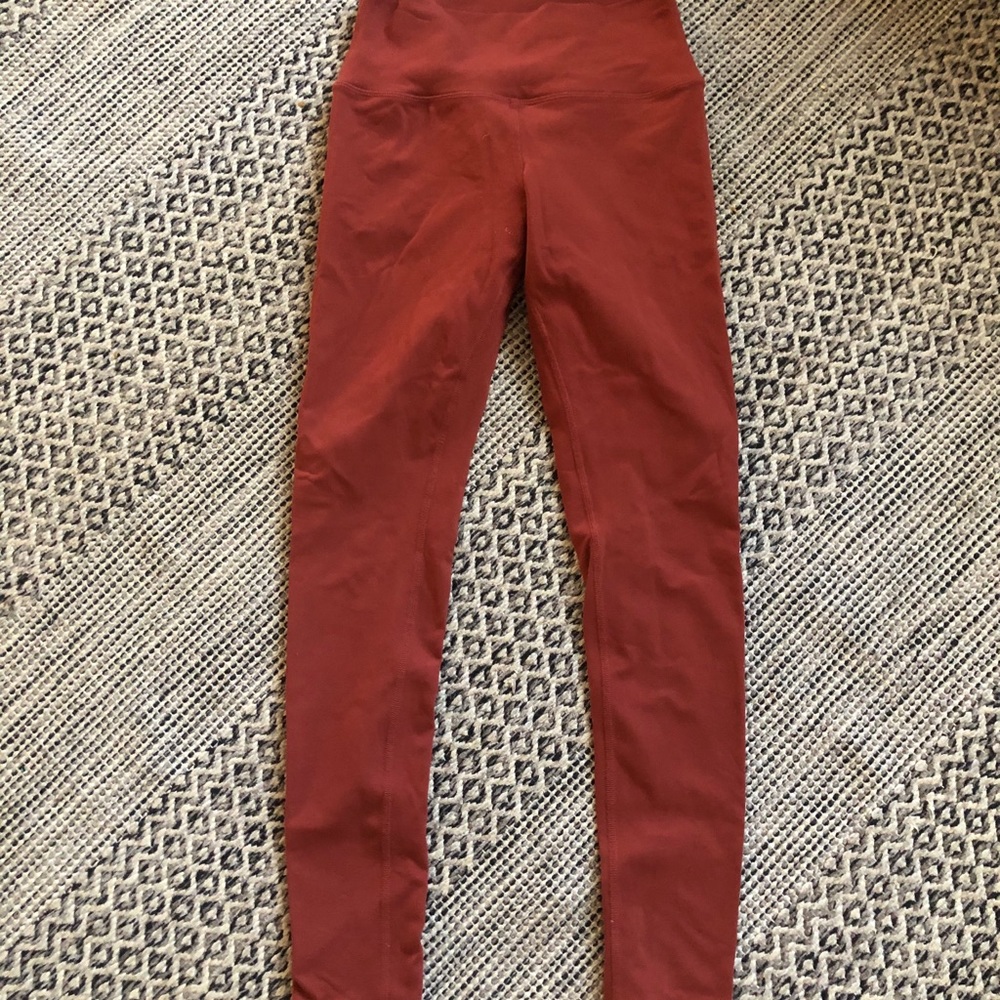ALO yoga high waisted Dash leggings